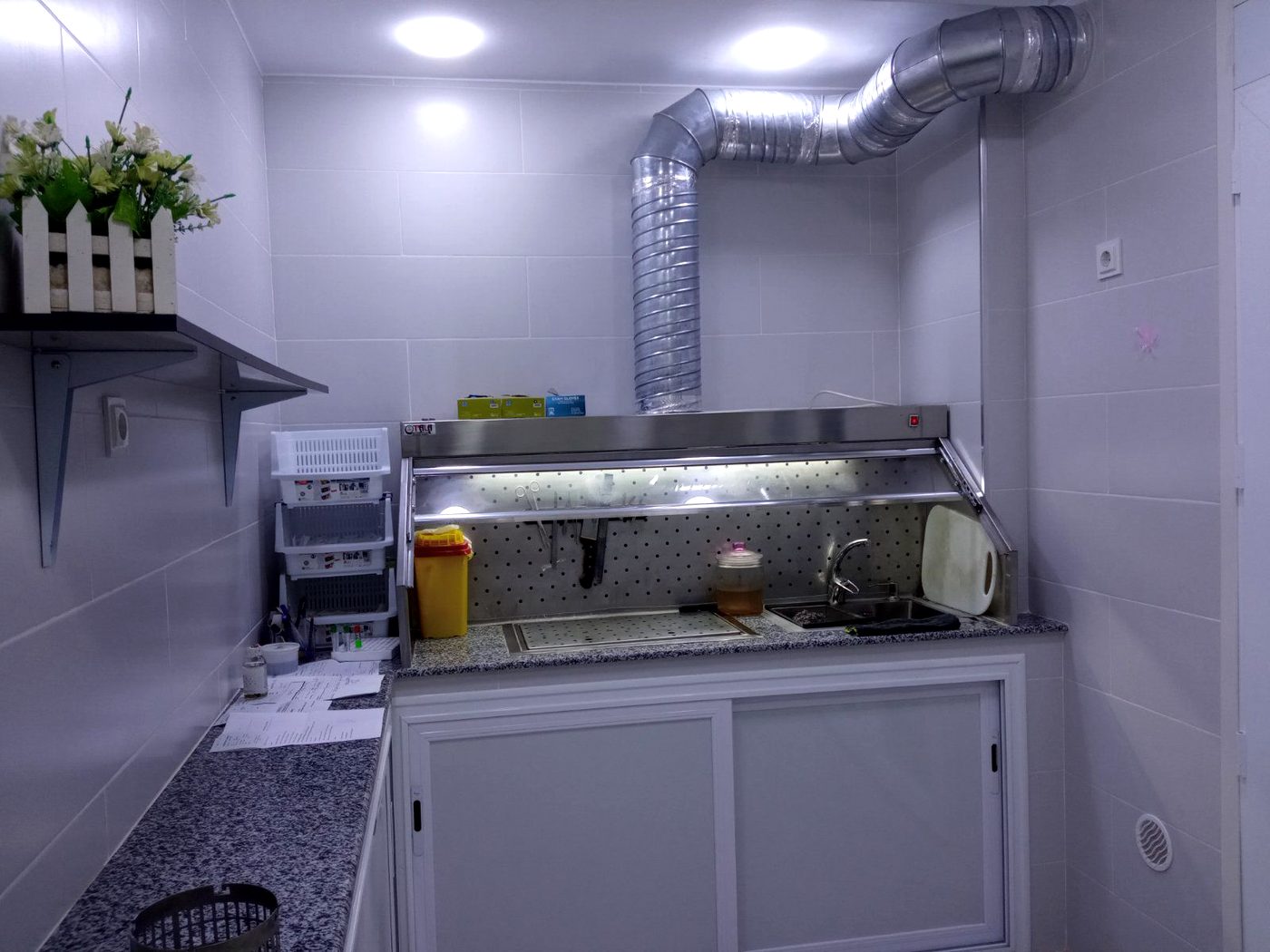 Technical workstation — pathology laboratory Algiers